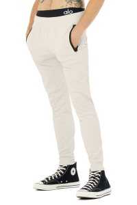 Alo Yoga Impel Sweatpant Sporthosen Beige | PERHXIB-07