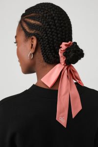 Alo Yoga Love Knots Tie Scrunchie Stirnband Rosa | PRTNSBK-87