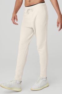 Alo Yoga The Triumph Sweatpant Sporthosen Beige | PMKABSV-13